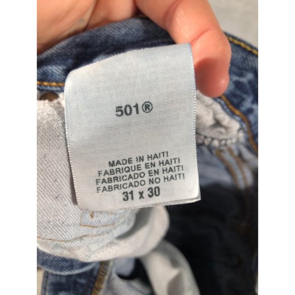 Levi’s vintage jean shorts size 31x30 - Picture 2 of 5